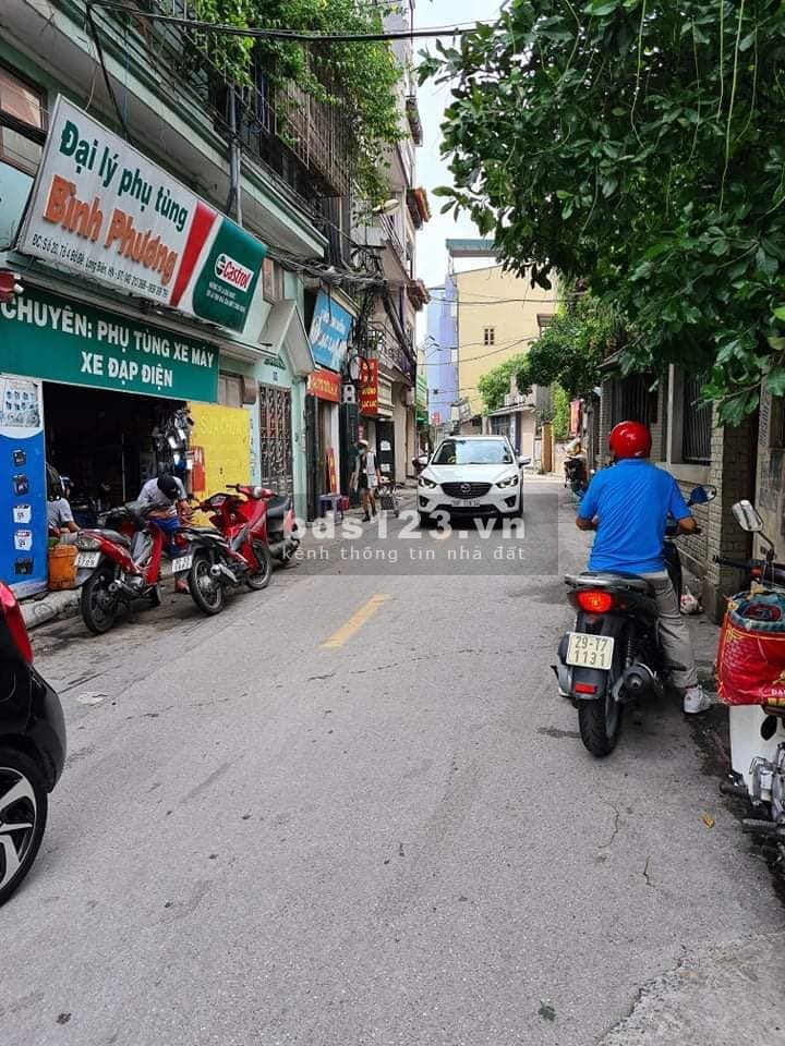 Nhà đẹp Bồ Đề Long Biên, ngõ thông rộng, ô tô vào nhà, lô góc giá nhỉnh 4 tỷ
