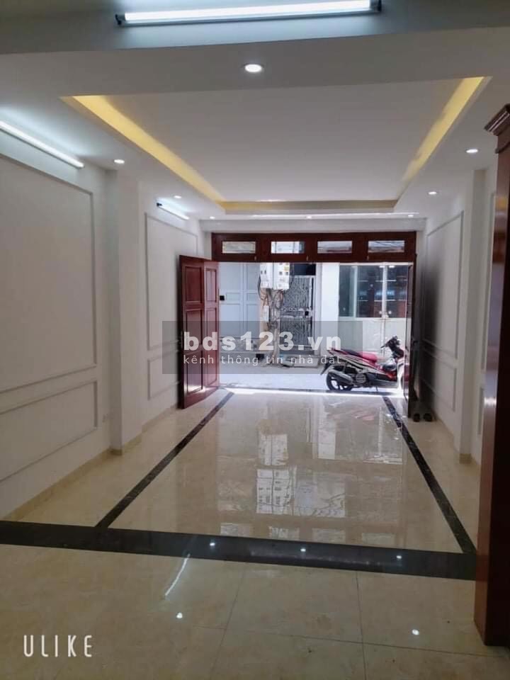 Nhà đẹp Bồ Đề Long Biên, ngõ thông rộng, ô tô vào nhà, lô góc giá nhỉnh 4 tỷ