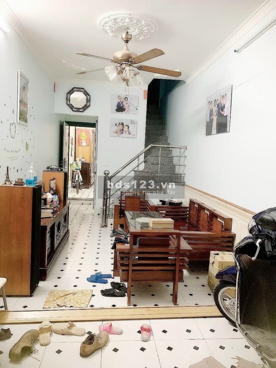 Nhà Mễ Trì dt 38m2 4 tầng, mới Kinh Kong Siêu đẹp, thiết kế Châu Âu, ở ngay