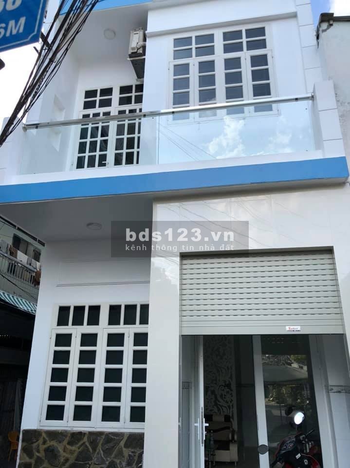 Nhà bán cách mặt tiền 2 căn, Hoàng Xuân Nhị, Phú Trung Tân Phú, 40m2, 4.35 tỷ