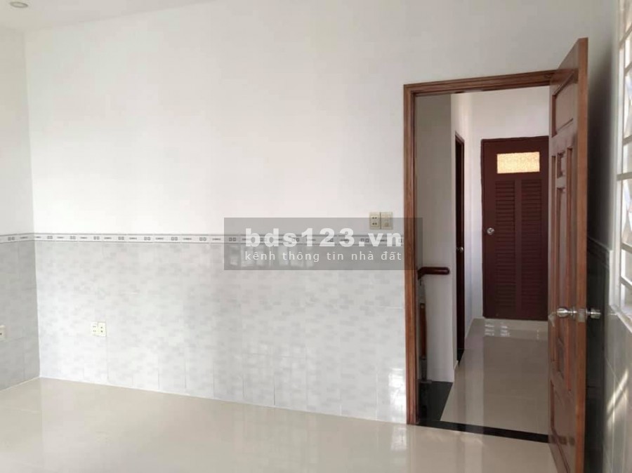 Nhà bán cách mặt tiền 2 căn, Hoàng Xuân Nhị, Phú Trung Tân Phú, 40m2, 4.35 tỷ