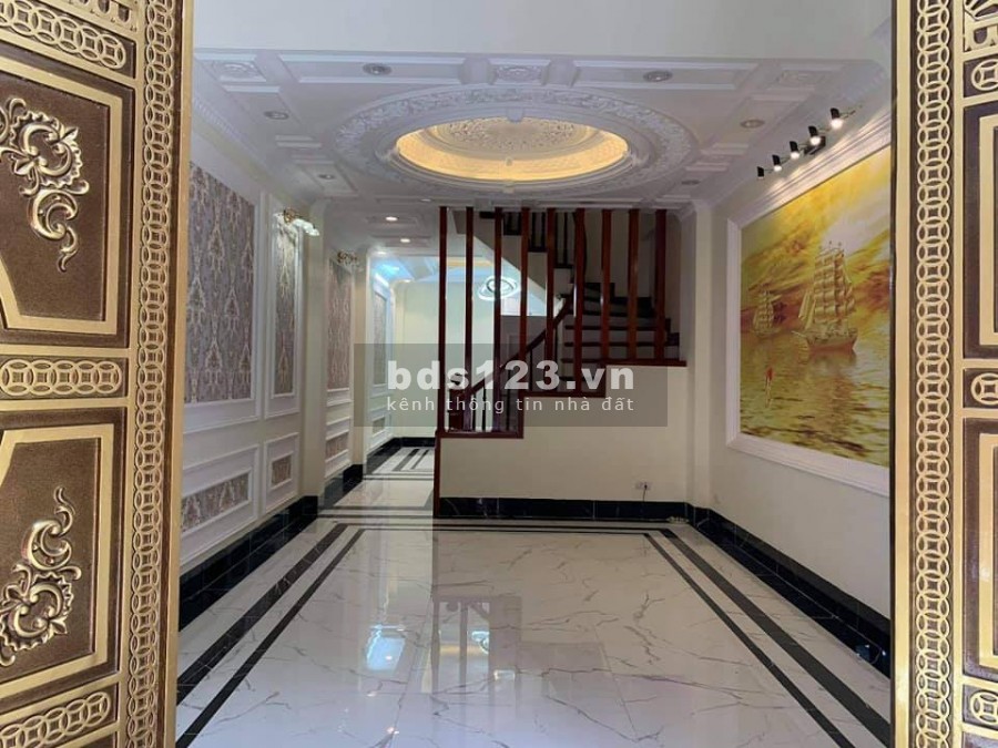 Bán gấp nhà riêng Bồ Đề, xe ô tô vào nhà, kinh doanh nhỏ dt 58m2, mt 4m, giá 5,3 tỷ