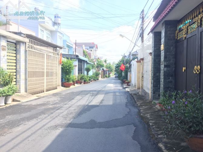 Chính chủ cần ra gấp lô đất thổ cư dt 50m2, giá bán 1,9 tỷ, TTTP.Biên Hòa, sổ riêng