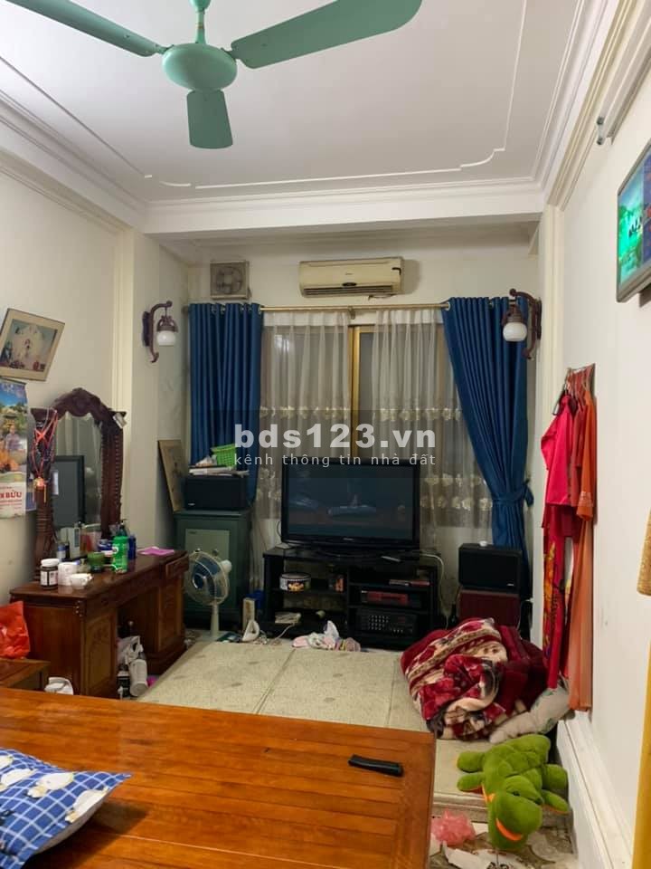 Hót! Bán gấp nhà ngõ Văn Chương Tôn Đức Thắng, dt 30m2, 6 tầng, cách phố 50m, giá rẻ