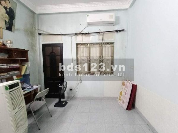 Hiếm Có Khó Tìm, 31m2 ,giá 2.1 tỷ Bán Nhà Ngõ Đẹp Tân Mai, Hoàng Mai.