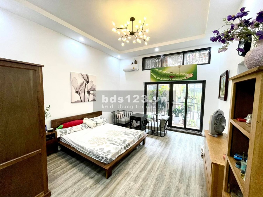 Phố 8/3 ô tô đỗ cửa nội thất 5 sao, kinh doanh đỉnh thoáng trước sau, 4 tầng đúc