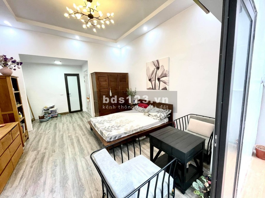 Phố 8/3 ô tô đỗ cửa nội thất 5 sao, kinh doanh đỉnh thoáng trước sau, 4 tầng đúc