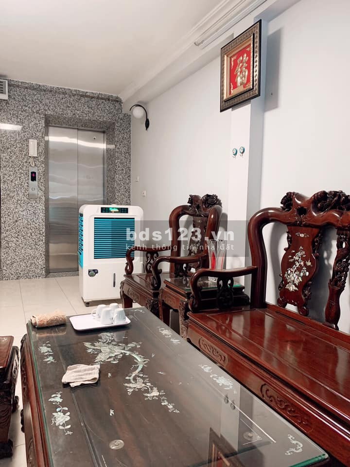 Nhà Trần Quốc Hoàn Cầu Giấy 7 tầng hầm, thang máy gara 2 mặt thoáng vĩnh viễn, kinh doanh