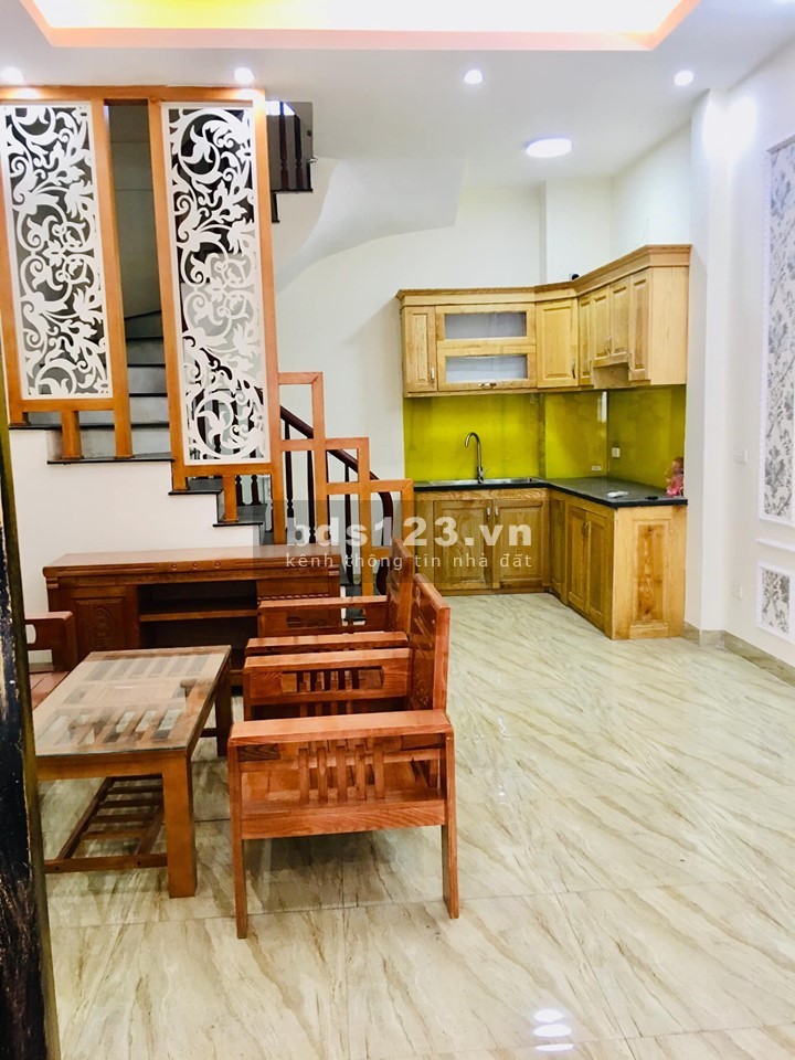 Bán gấp nhà phố Hồng Mai Hai Bà Trưng 5 Tầng nội thất đẹp, nhỉnh 2 tỷ lh 0817750699