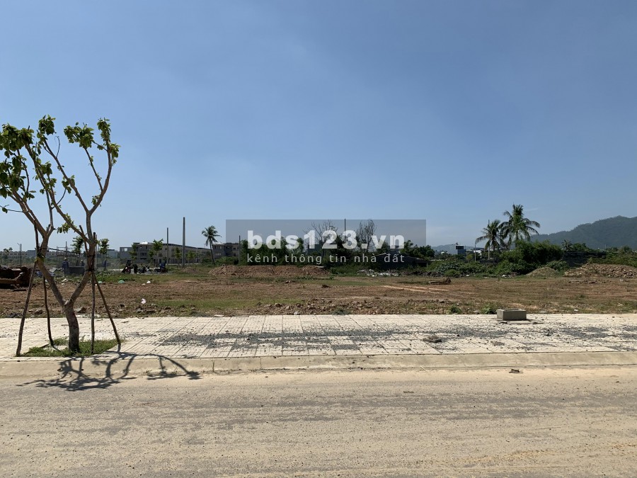 Cần bán lô đối diện trường học mặt tiền 7m5 đường 10m5 dự án Hòa Hiệp Nam, Liên Chiểu