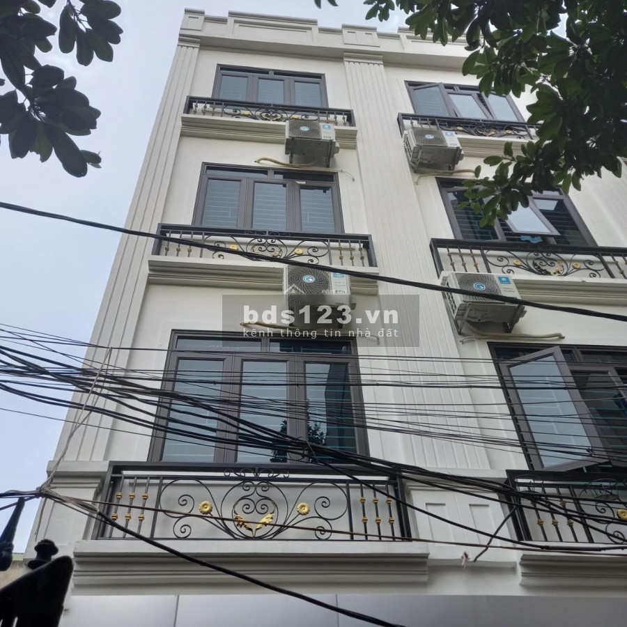 Chính chủ cần bán nhà mới xây mặt ngõ La Khê ngay sau UBND phường, giá cực rẻ