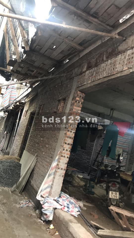 Bán nhà nguyên căn mới lung linh Hồ Tùng Mậu, đt 33m2, 5 tầng, mt 4m giá 4.7 tỷ, lh 0975513371