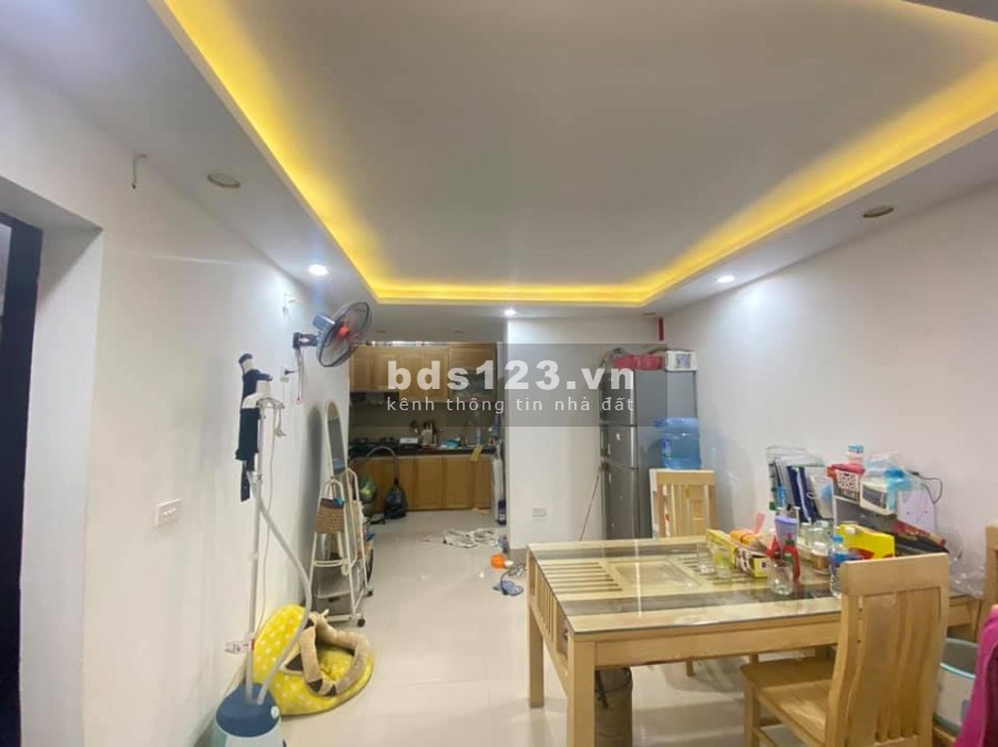 Nhà cần bấn gáp diện tích 110m2, giá 5x tỷ Trương Định, Hoàng Mai, gần phố, ô tô vào nhà