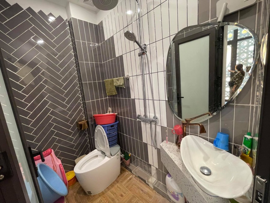 Bán nhà nhỉnh 4 tỷ, có ngay homestay trung tâm Đống Đa ngõ 3 gác 30m ô tô tránh