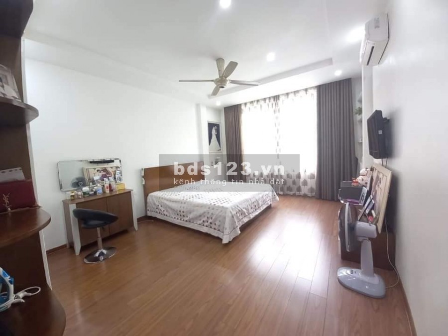 Bán nhà Yên Lạc, Hai Bà Trưng, tặng nội thất tâm huyết, diện tích 45m2 ô tô cách nhà 20m giá 3.9 tỷ.