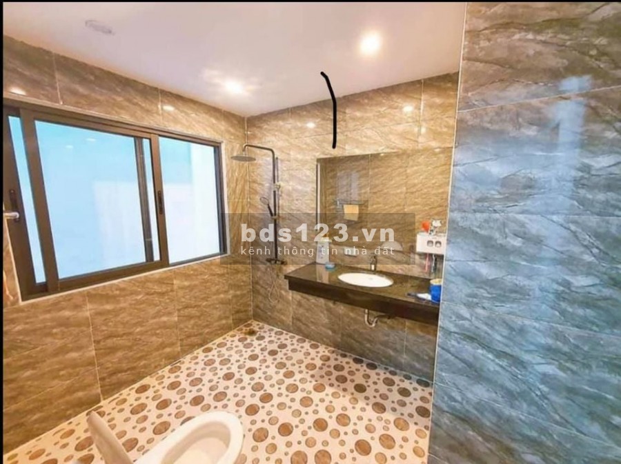Chính chủ bán nhà 4 tầng ngõ 99 Ái Mộ, Long Biên đt 82m2, mt 5m, giá 11.5 tỷ