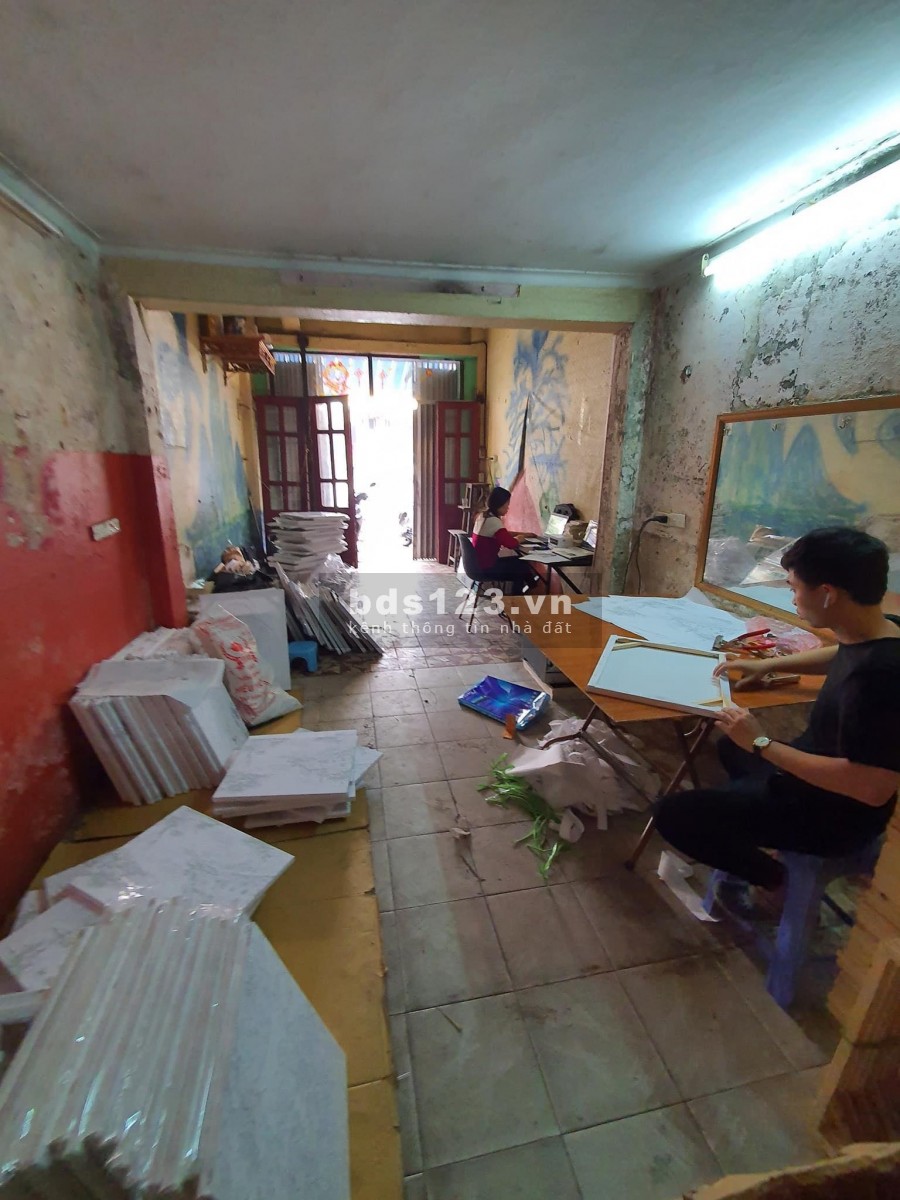 Chính chủ cần bán gấp mảnh đất có nhà cấp 4 mặt phố Giải Phóng Quận Hai Bà Trưng