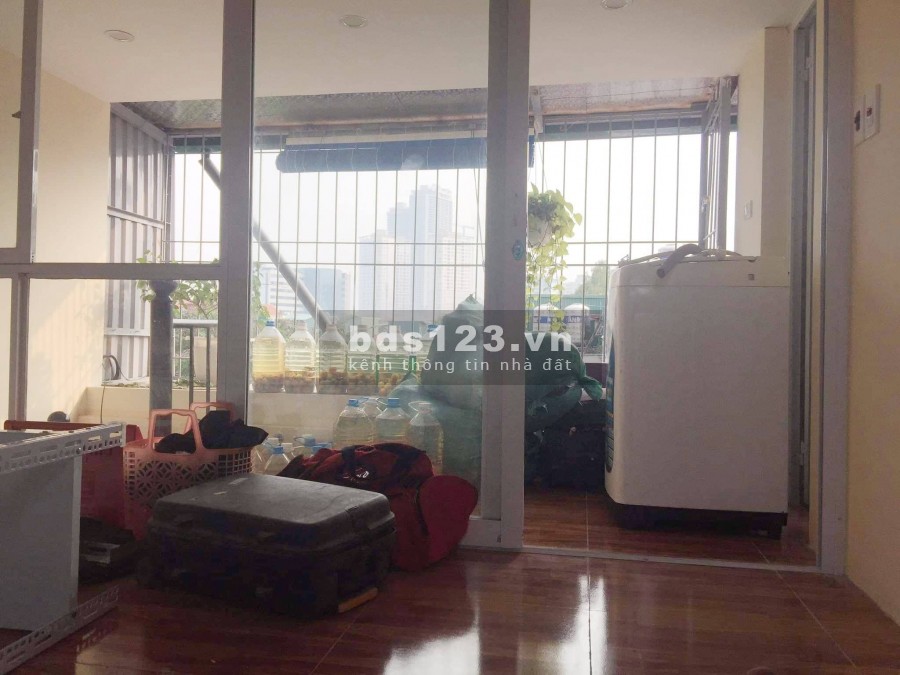 Chính chủ cần bán căn tập thể tầng 5 lên 6 Nghĩa Tân Cầu Giấy. Gía 1 tỷ 550