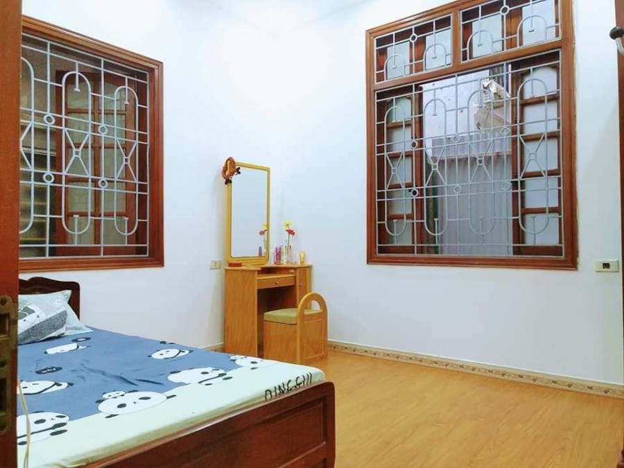 Nhà đẹp Tôn Đức Thắng dt 58m2 4 tầng. giá 5,8 tỷ 20m ra oto…