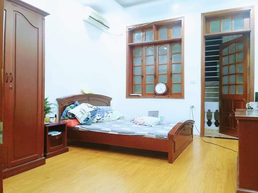 Nhà đẹp Tôn Đức Thắng dt 58m2 4 tầng. giá 5,8 tỷ 20m ra oto…