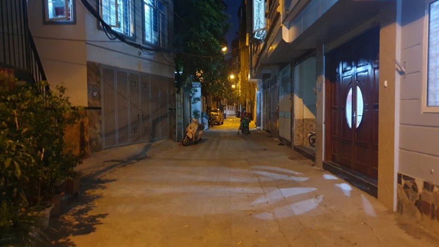 Bán gấp nhà hiếm rẻ chắc đẹp ở luôn Tứ Hiệp Thanh Trì ngõ nông 50m MT 5m chỉ nhỉnh 2,35 tỷ.