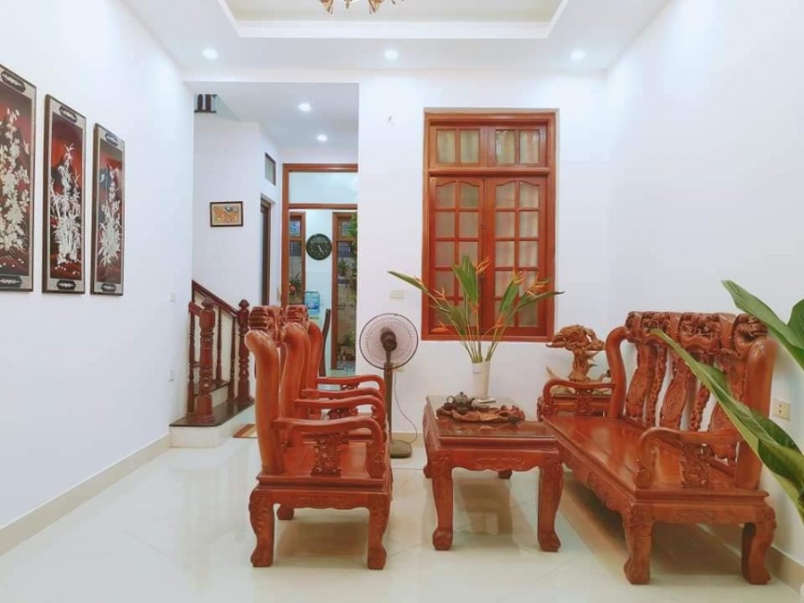 Nhà đẹp Tôn Đức Thắng dt 58m2 4 tầng. giá 5,8 tỷ 20m ra oto…