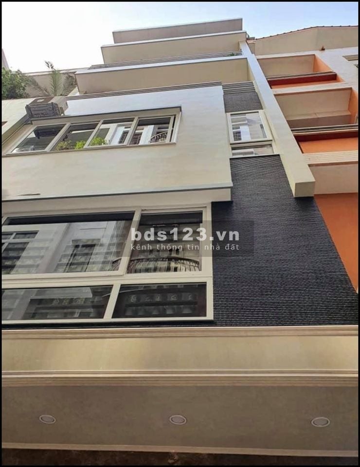 Chính chủ bán nhà 4 tầng ngõ 99 Ái Mộ, Long Biên đt 82m2, mt 5m, giá 11.5 tỷ