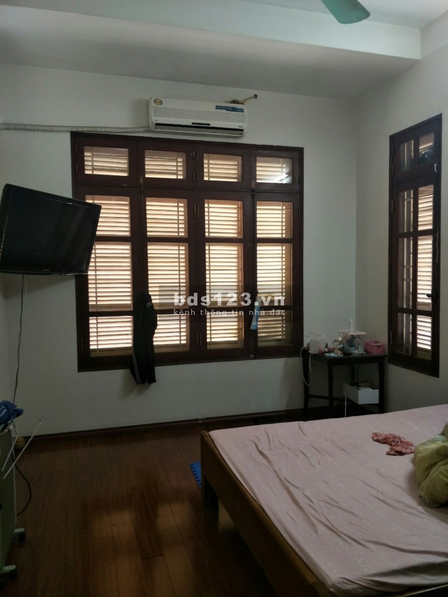Cần bán gấp Biệt Thự đường Ngọc Thụy 156m2 x 4 tầng, 12m MT, giá 10.5 tỷ. Gara 2 Ô tô. Ở sướng.