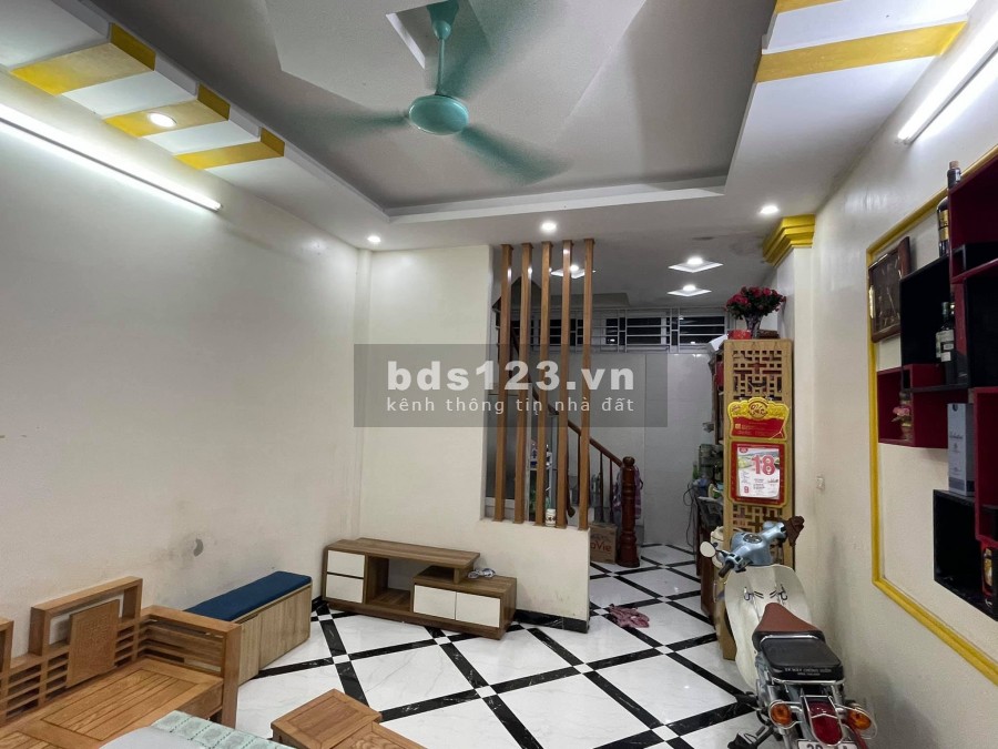 Cần tiền bán gấp nhà cách phố Mỹ Đình 30m, dtsd 35.5m2, 4 ngủ, giá hơn 2 tỷ