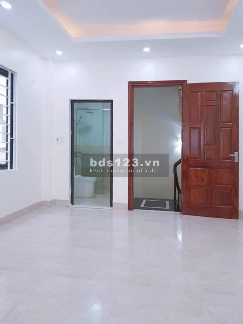 Chỉ với 3.7 tỷ có ngay nhà Lê Trọng Tấn, nhà đẹp long lanh, thoáng vô cùng, ở ngay
