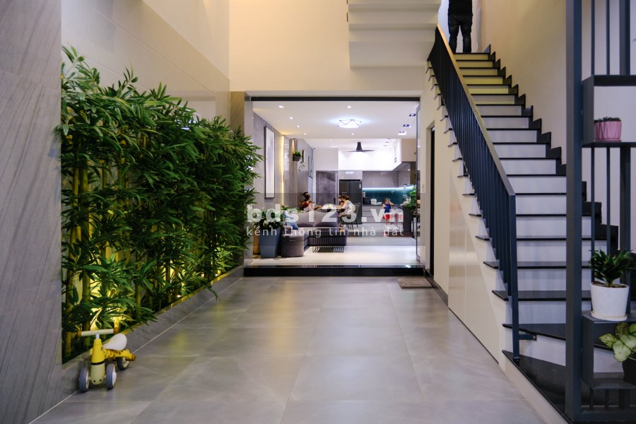 Bán nhà Quận 2 gần Nguyễn Thị Định diện tích 80m2 đúc 4 tầng giá bán 5 tỷ 8