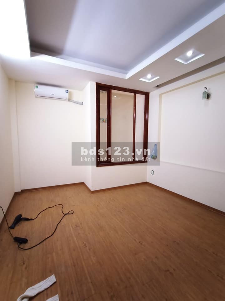Bán nhà phố Quang Trung Quận Hà Đông diện tích 45m2 4 tầng đúc giá bán 2.3 tỷ