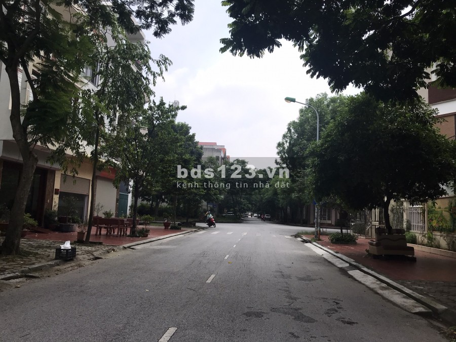 Bán lô đất góc 2 MP KĐT Đông Nam Cường, TP HD, 144.86m2, 2 mặt đường to, vị trí đẹp