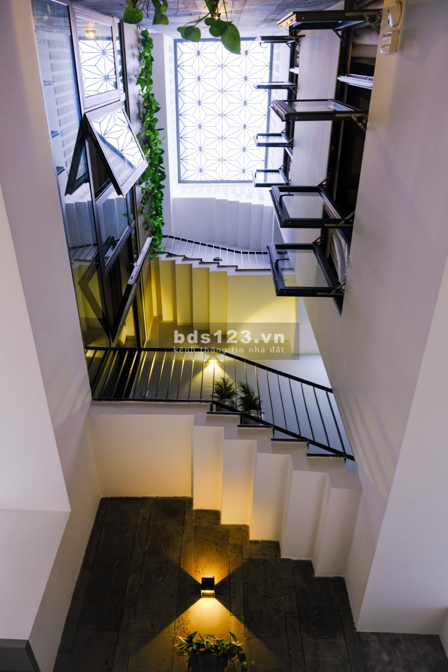 Bán nhà Quận 2 gần Nguyễn Thị Định diện tích 80m2 đúc 4 tầng giá bán 5 tỷ 8