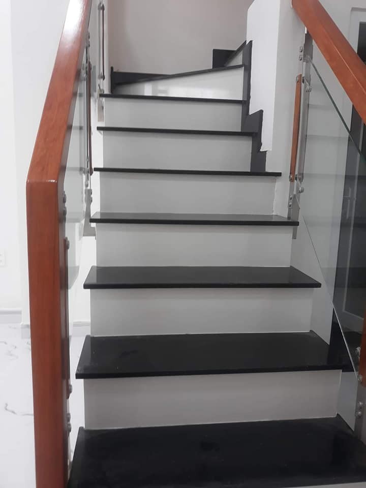 Giá chỉ 3,8 tỷ, gấp, qúa rẻ 50m2, 2 tầng, Đường Số 10, phường Tân Quy, Quân 7, sổ hồng