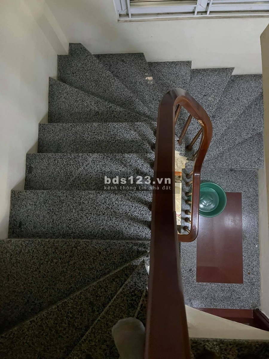 Cần tiền bán gấp nhà cách phố Mỹ Đình 30m, dtsd 35.5m2, 4 ngủ, giá hơn 2 tỷ