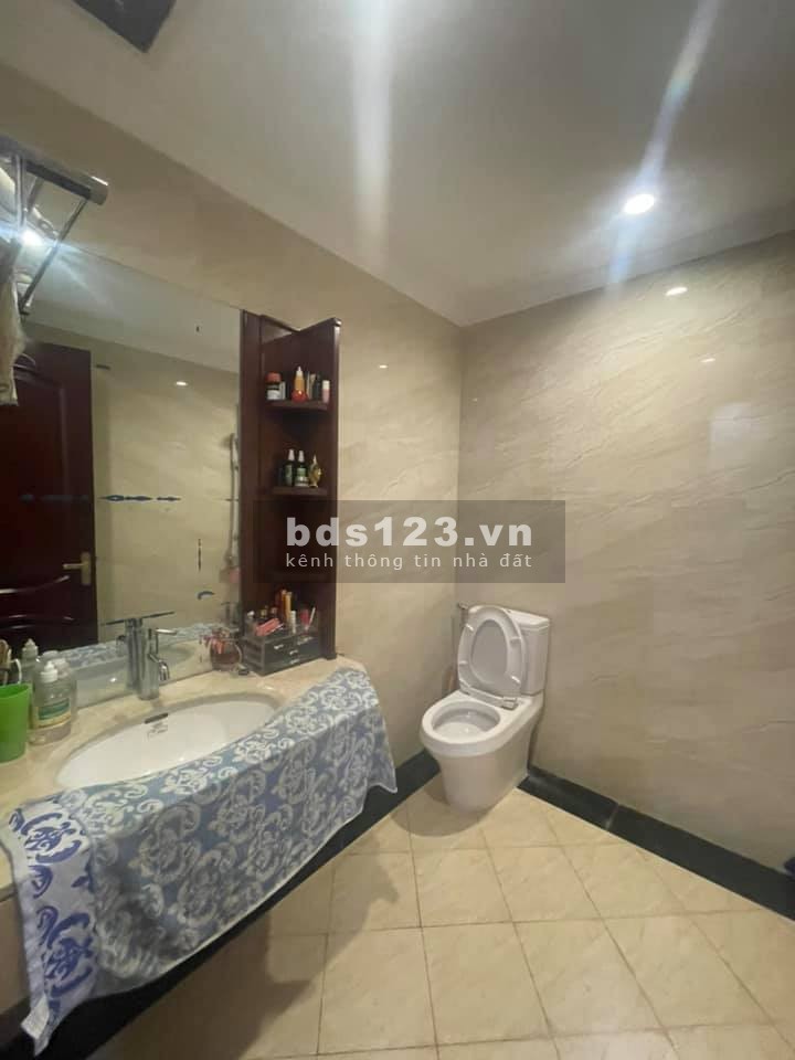 Bán nhà Quang Trung Quận Đống Đa, diện tích 40m2, 5 tầng hoá hơn 3 tỷ, lhcc