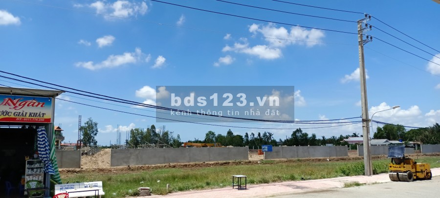 Cần bán lô đất góc 2 mặt tiền nhựa có vỉa hè và một mặt hậu là lối đi chung, lối thoát hiểm không tính vào sổ