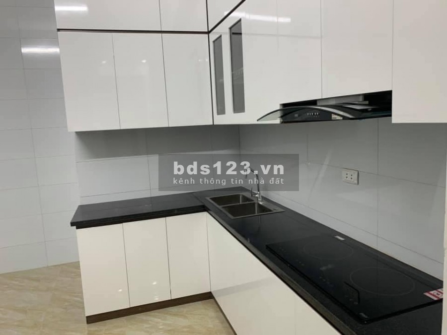 Bán nhà đường Tôn Thất Tùng, Đống Đa, lô góc, 40m2, 4 tầng, MT hơn 6m chỉ 4.05 tỷ, lh 0368781929