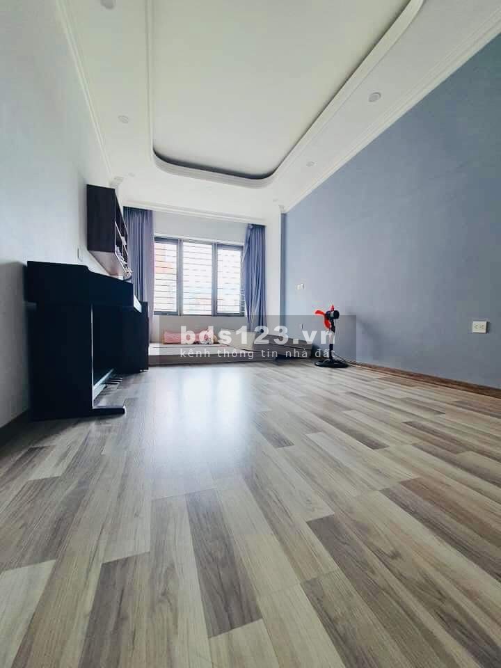 Nhà 5 tầng chiến thắng cần bán. Sổ đỏ chính chủ, diện tích 40m2, tiện kinh doanh