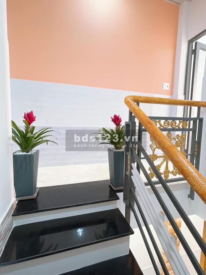 Bán nhà mới đẹp 3 tầng khang trang, dt 105m2 Đường Hòa Hưng, Quận 10, chỉ 5 tỷ 5