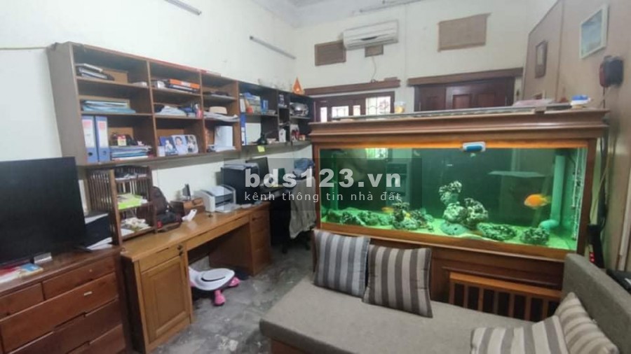 Bán nhà phố Lý Nam Đề, diện tích sử dụng 100m2, giá 8.8 tỷ, lh 0922346363
