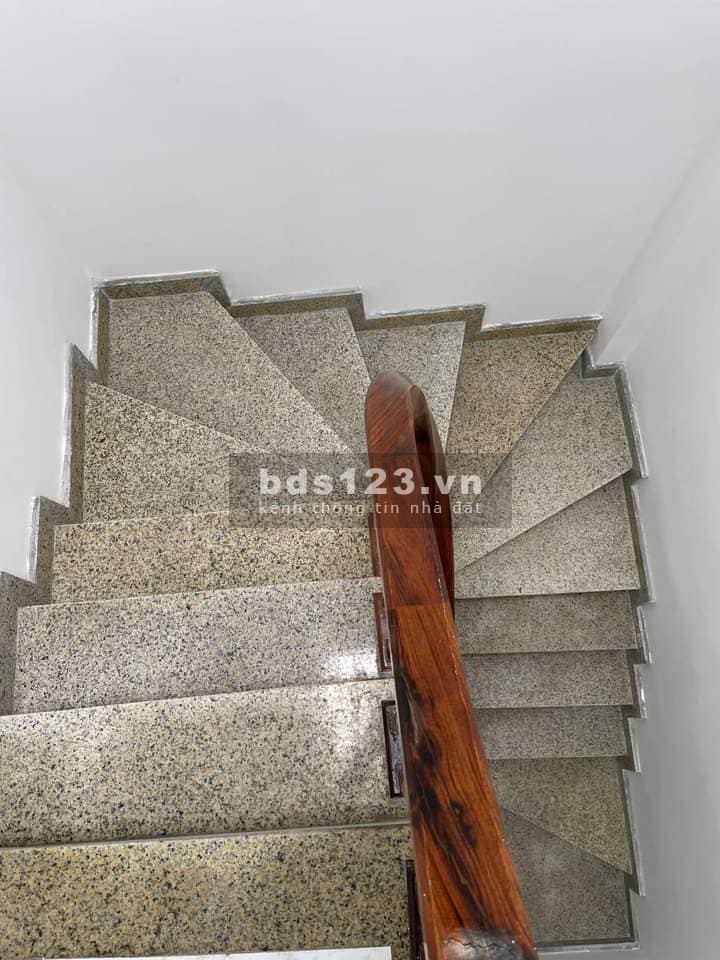 Bán nhà Trần cung khu dân trí cao, nhà đẹp ở ngay, dt 47m2, 5 tầng, giá bán 3.4 tỷ