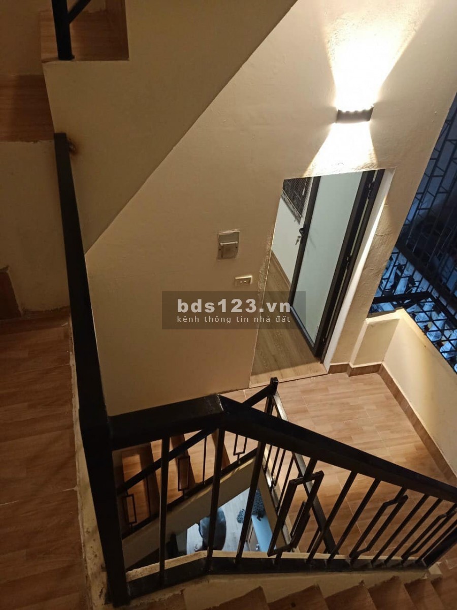 Bán nhà ngõ 105 phố Tôn Đức Thắng, mặt tiền 7m, nhà xinh tiền nhỏ giá chỉ 2.3 tỷ
