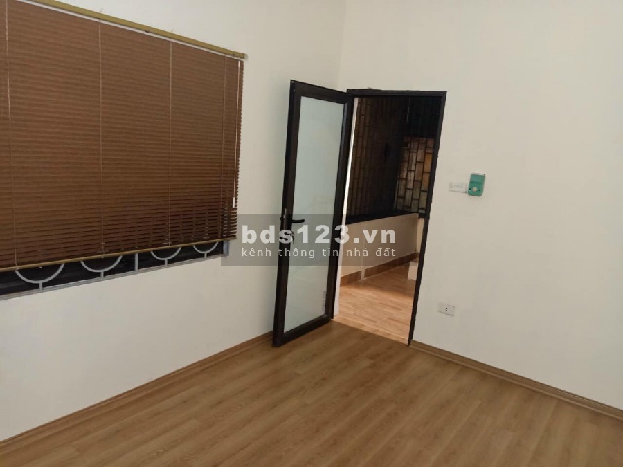 Bán nhà ngõ 105 phố Tôn Đức Thắng, mặt tiền 7m, nhà xinh tiền nhỏ giá chỉ 2.3 tỷ