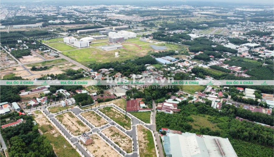 Đối diện khu công nghiệp Mỹ Phước diện tich 80m2, full tc sổ sẵn cần bán