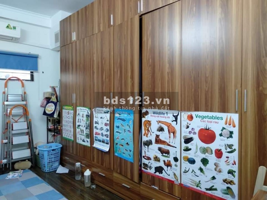 Cần bán nhà Quận Hà Đông, gần trung tâm thương mại Xa La, nguyên căn 3 phòng, 3 tầng