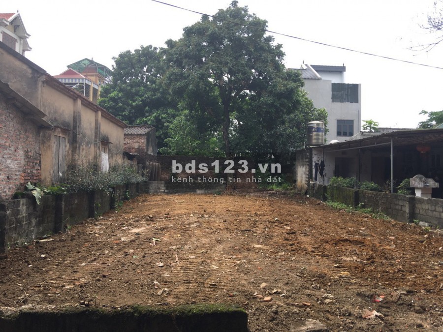Bán đất TT Xuân Mai Chương Mỹ HN DT 181m2/60m2 đất ở. Mặt tiền 9m sâu 20m giá 1,4tỷ LH 0982876689