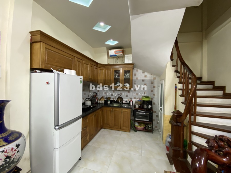Bán nhà đường Mỹ Đình, Nam Từ Liêm. An ninh cực tốt. 35m2 x 5 tầng, 3.5 tỷ (Thương lượng)