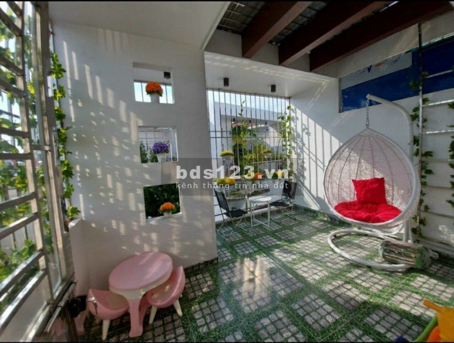 Sở hữu nhà 3 tầng Văn Cao oto vào nhà chỉ với 3,35 tỷ, còn mới, bàn giao ngay